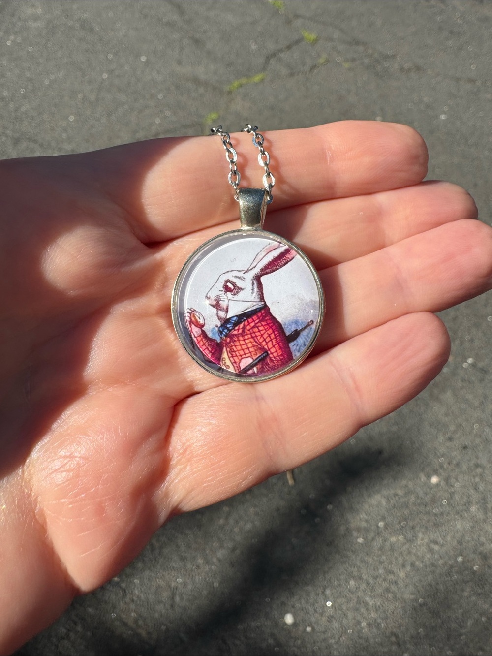 Alice In Wonderland White Rabbit Necklace - Picture 8 of 8